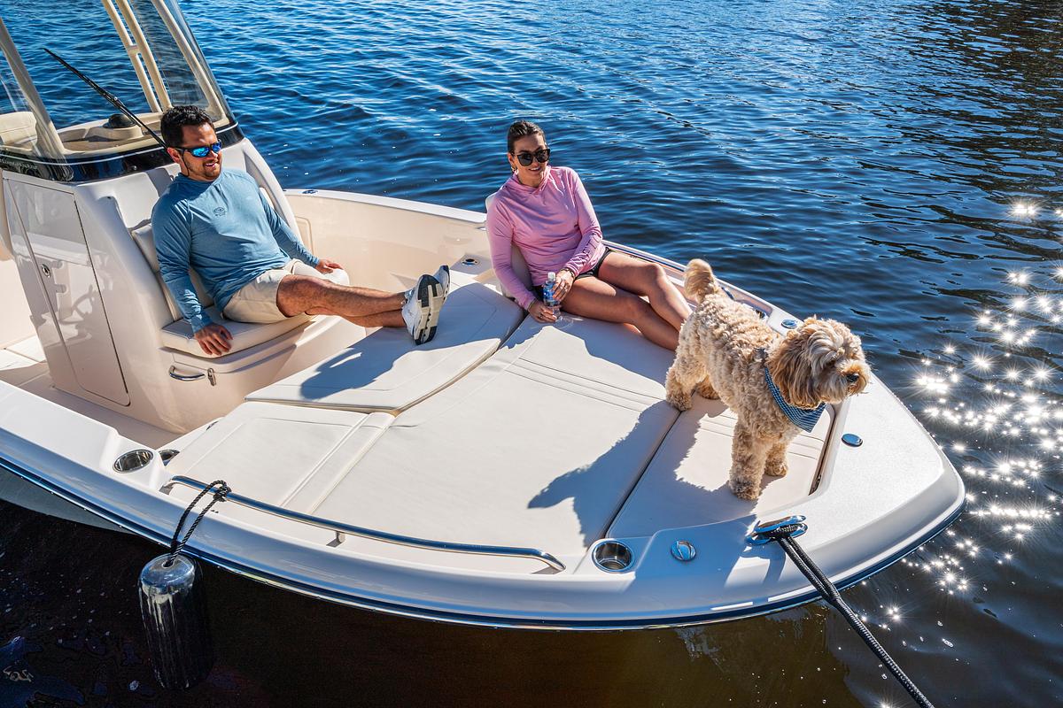 231 CE
23' COASTAL EXPLORER