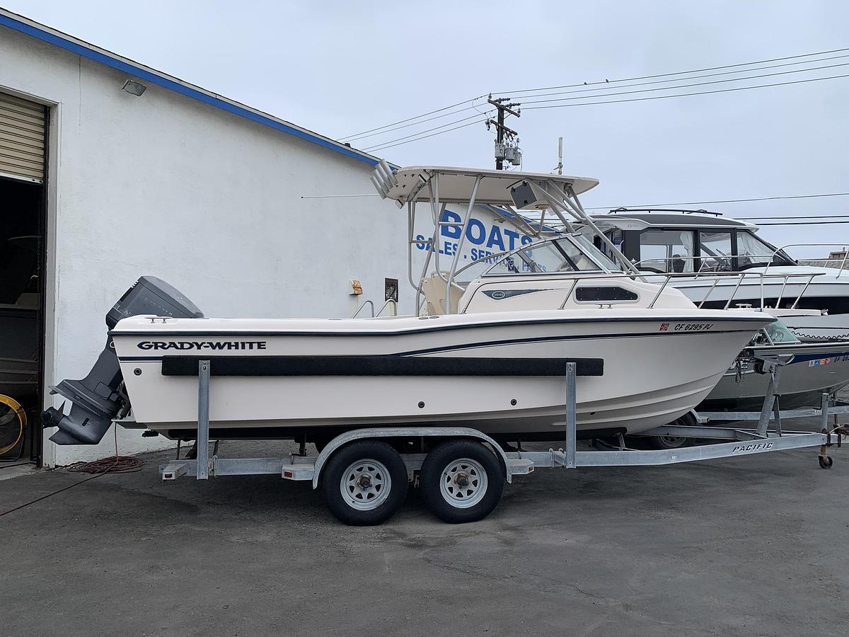 Used 1999 Grady-White 226
