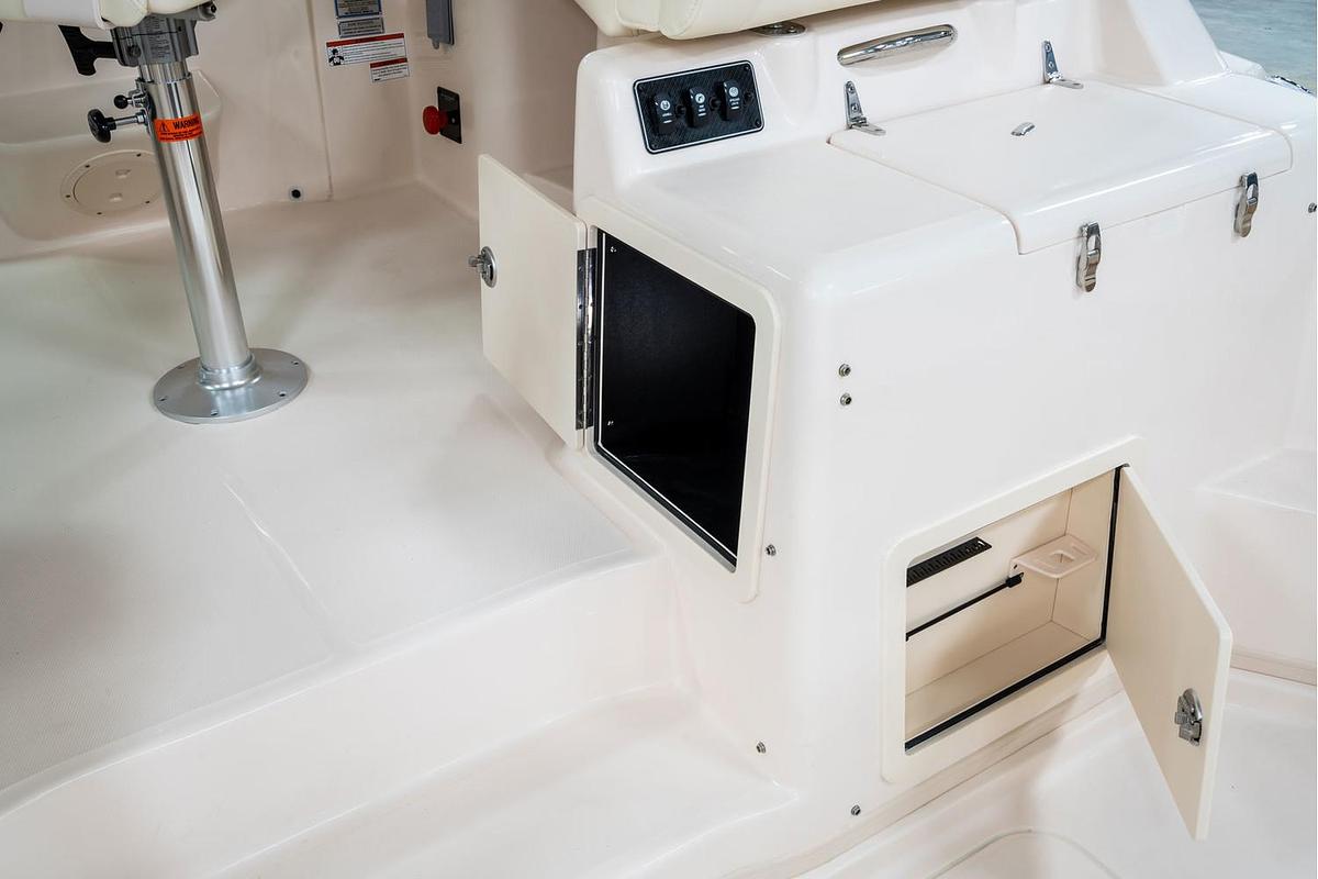 2025 Grady-White Express 330