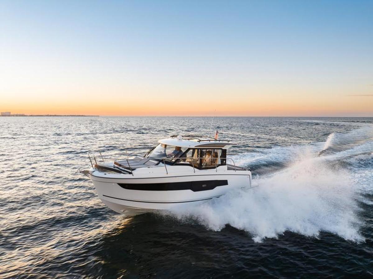 2026 Jeanneau NC 895 S2