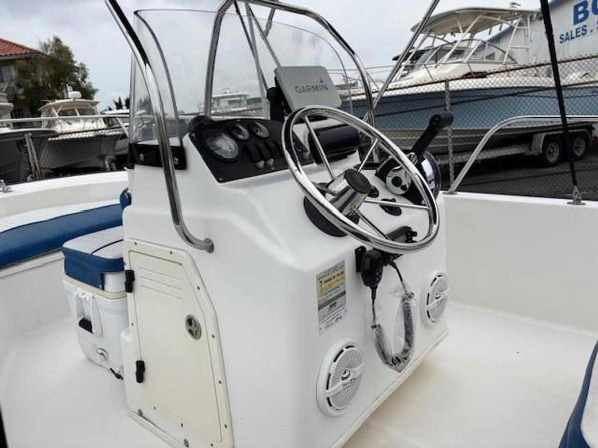 Used 2005 Boston Whaler Montauk 170
