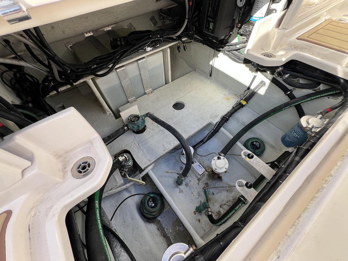 Used 2021 Grady-White Marlin 300