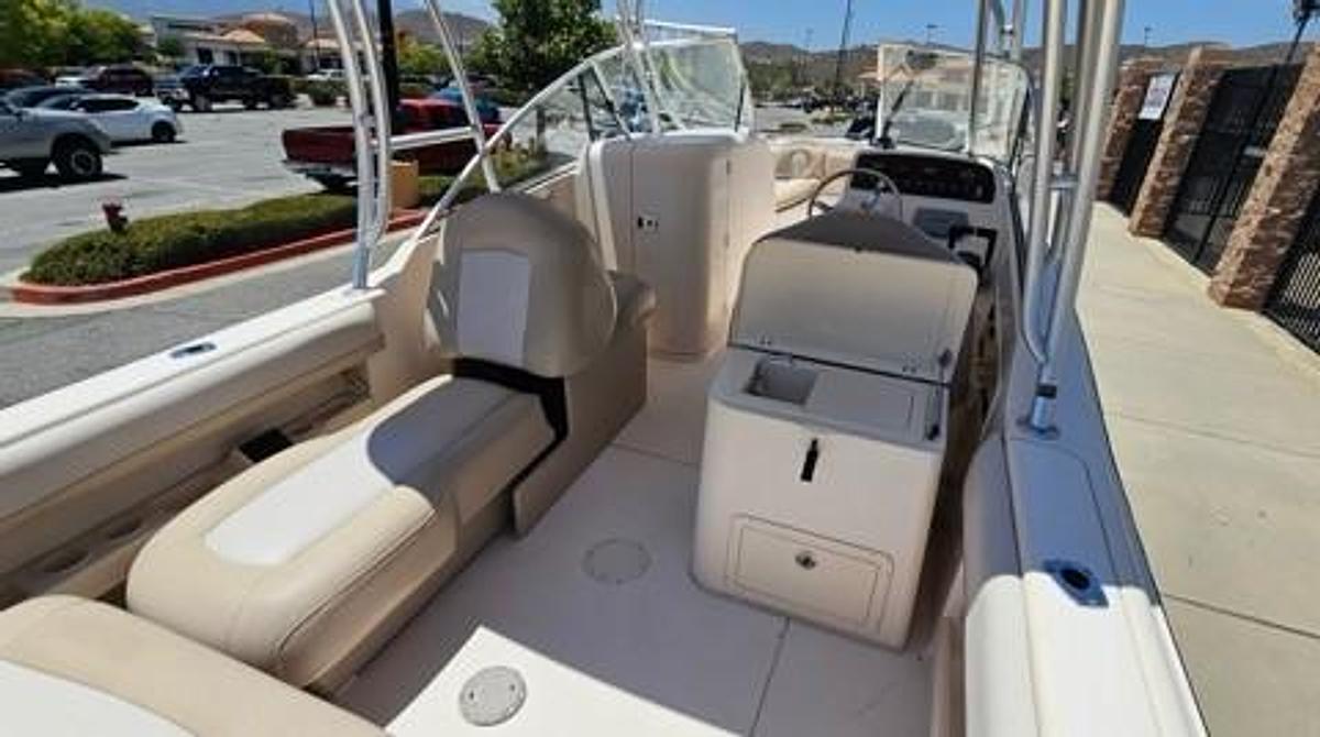 Used 2011 Grady-White Freedom 275