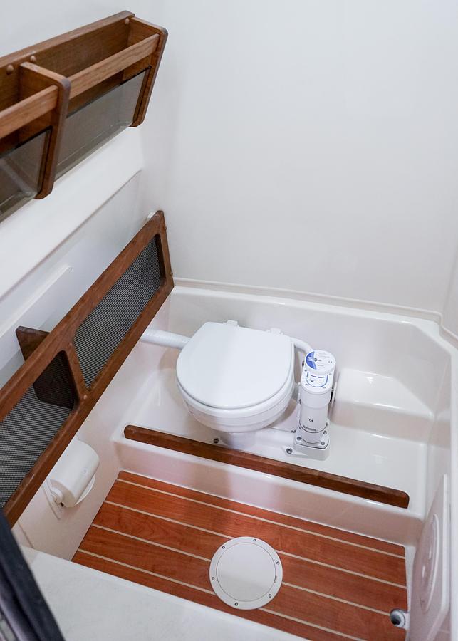 Canyon 271
27' CENTER CONSOLE