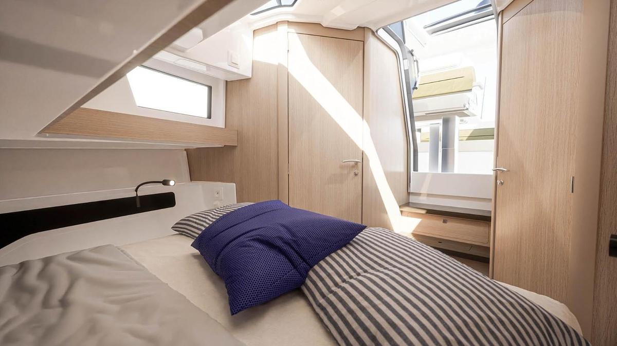 Used 2027 Jeanneau EX 34 Cabin