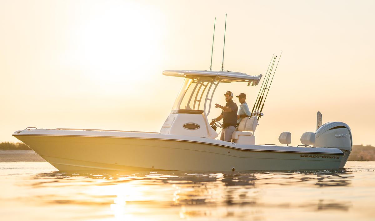 251 CE
25' COASTAL EXPLORER