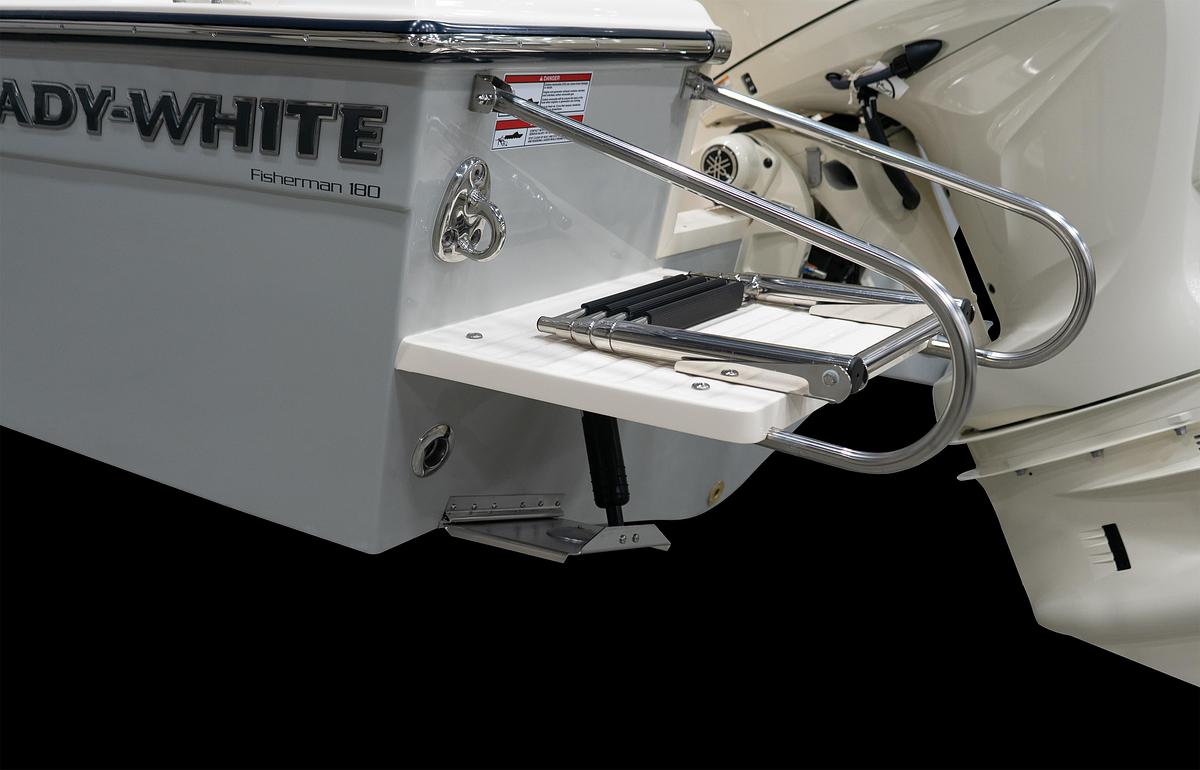 Fisherman 180  18' CENTER CONSOLE