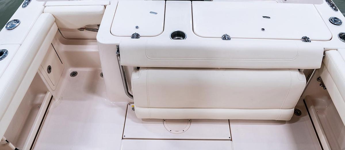 Fisherman 236
23' CENTER CONSOLE