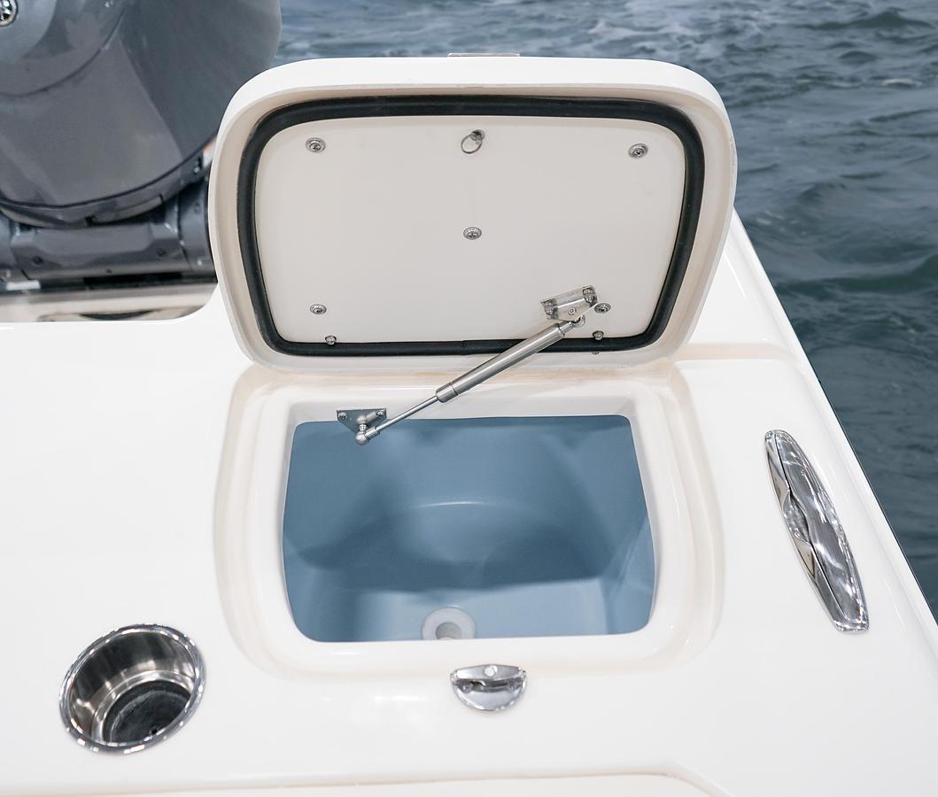 Canyon 271
27' CENTER CONSOLE