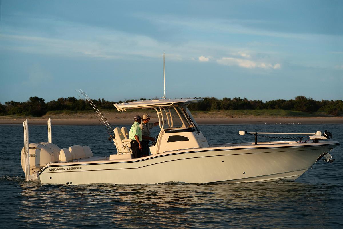 281 CE
28' COASTAL EXPLORER