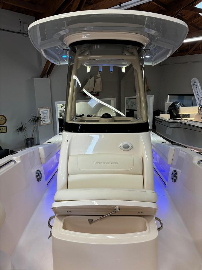 Used 2024 Grady-White Fisherman 236