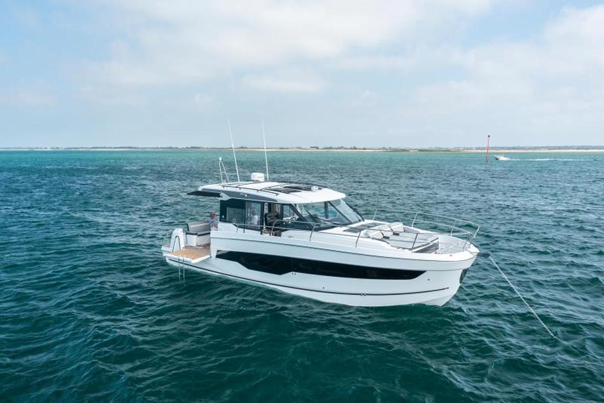 2026 Jeanneau NC 1295 Coupe