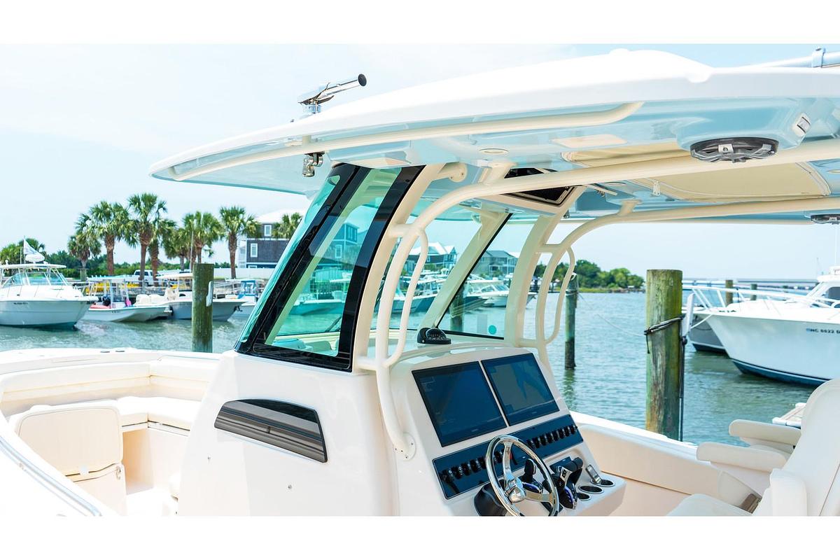 2025 Grady-White Canyon 306