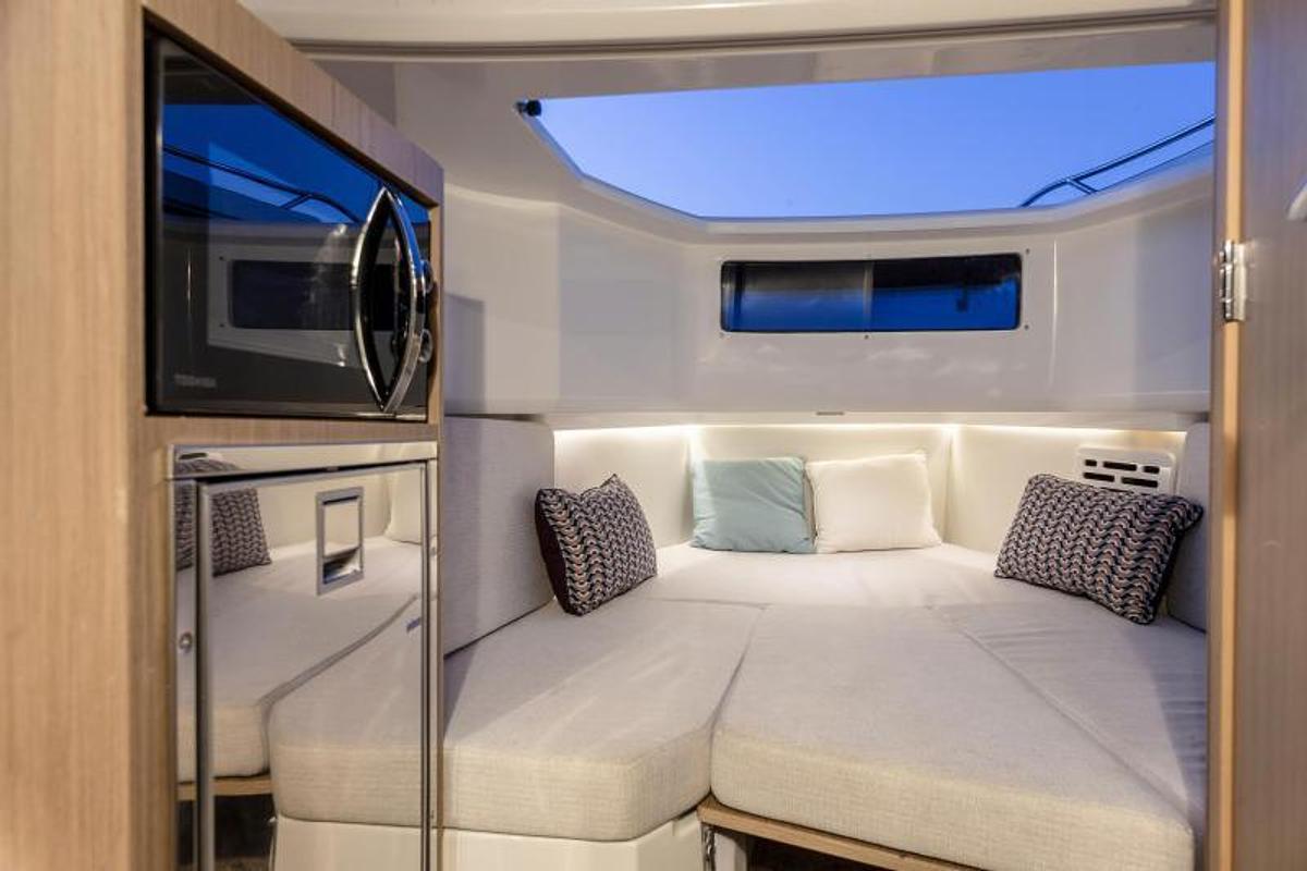 2026 Jeanneau Leader 10.5 CC