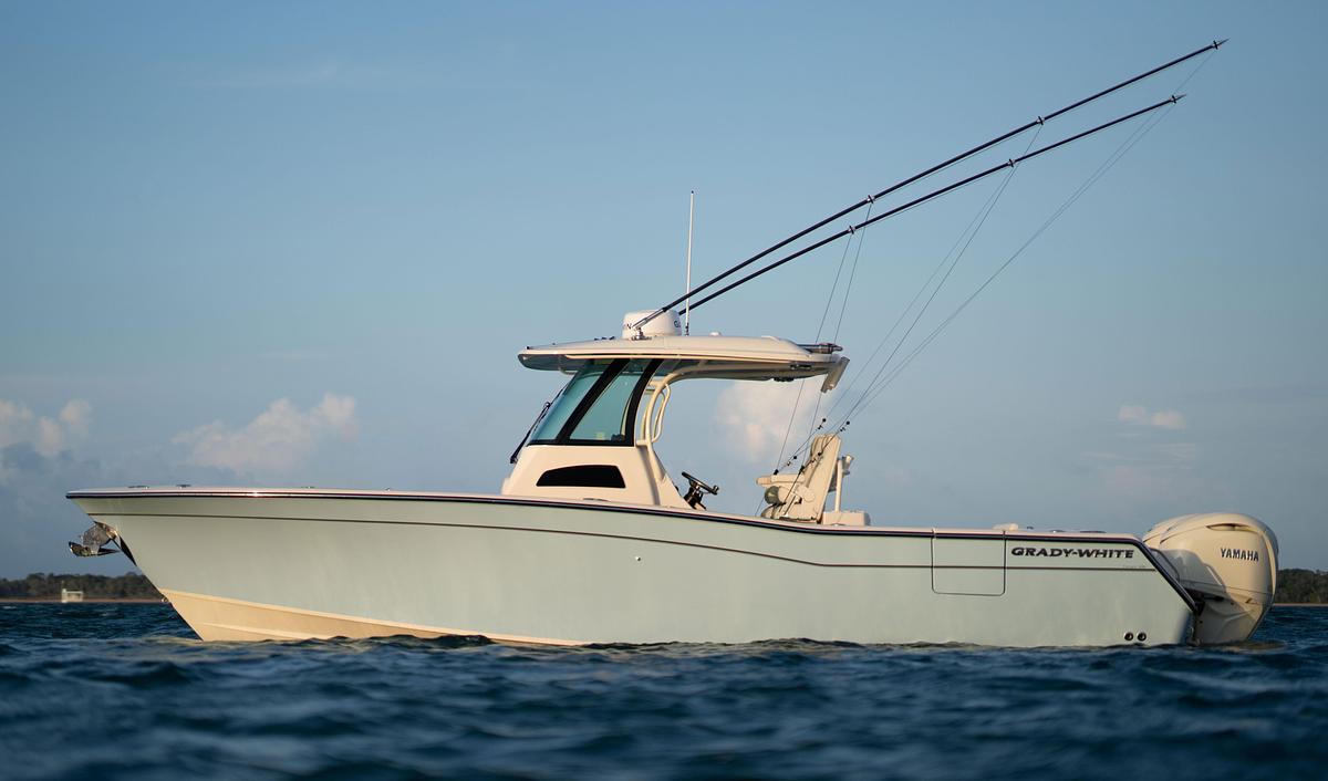 Canyon 306
30' CENTER CONSOLE