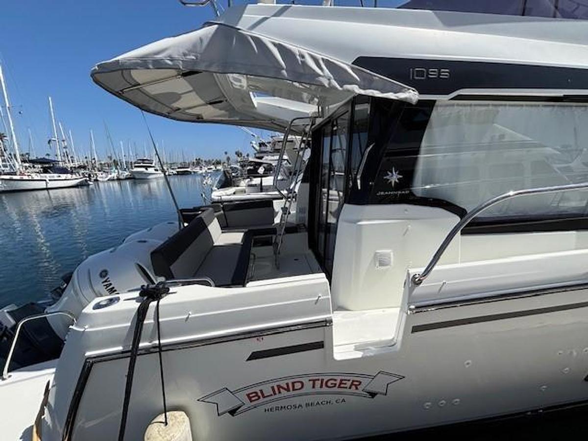 Used 2020 Jeanneau NC 1095 Fly