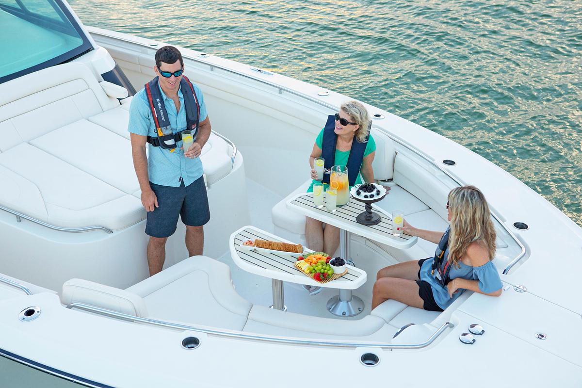 Canyon 456
45' CENTER CONSOLE