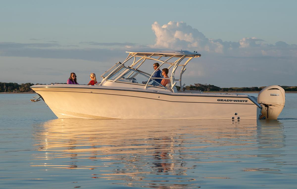 Freedom 275
27' DUAL CONSOLE