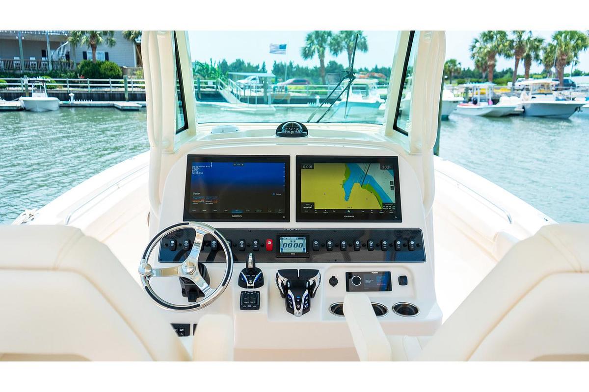 2025 Grady-White Canyon 306