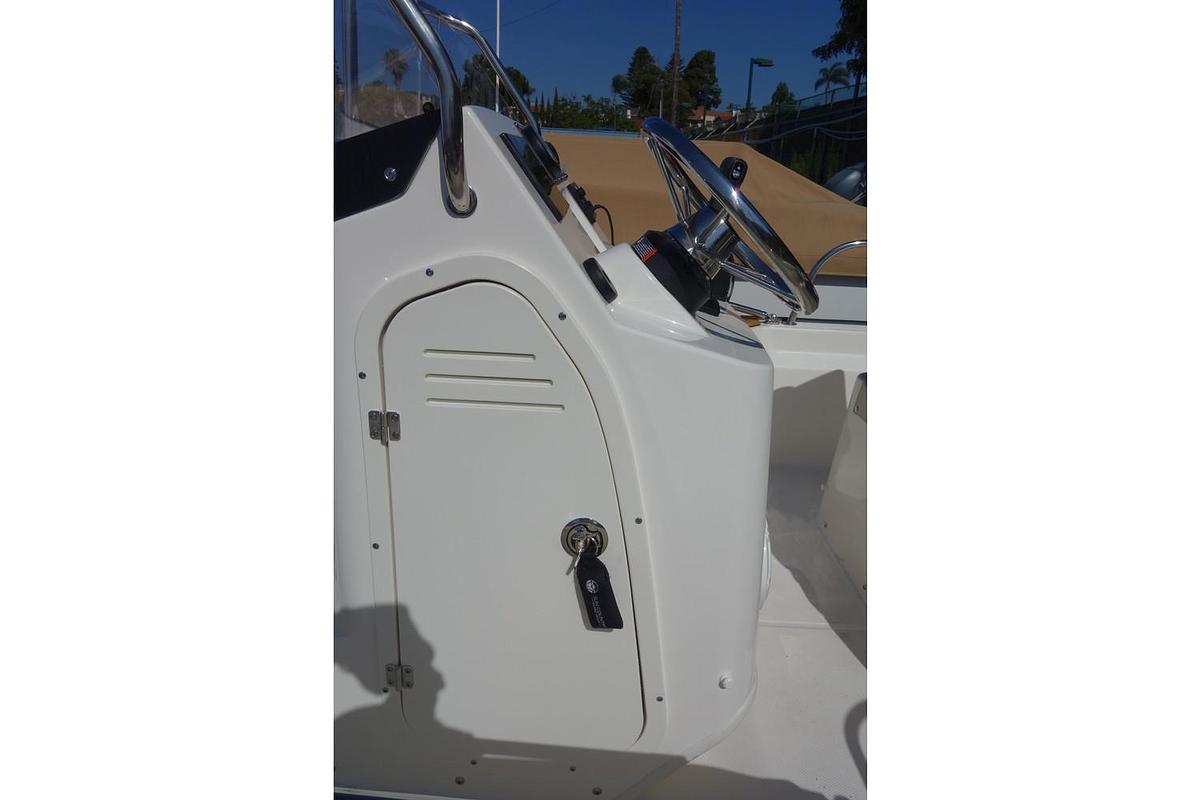 Used 2023 Boston Whaler 150 Montauk