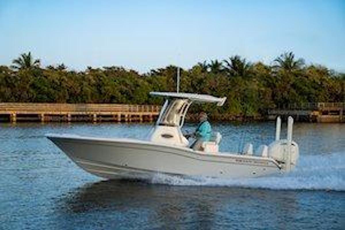 2026 Grady-White 231 CE