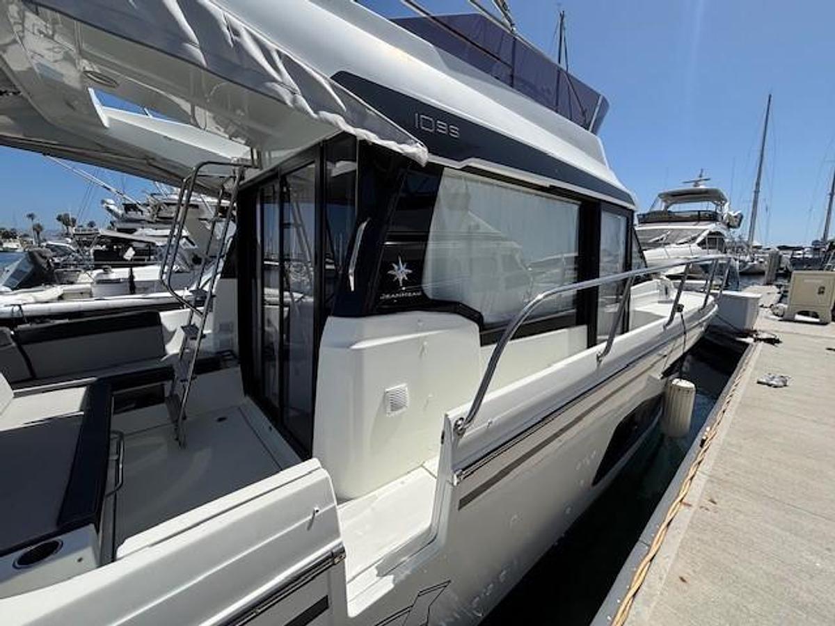 Used 2020 Jeanneau NC 1095 Fly