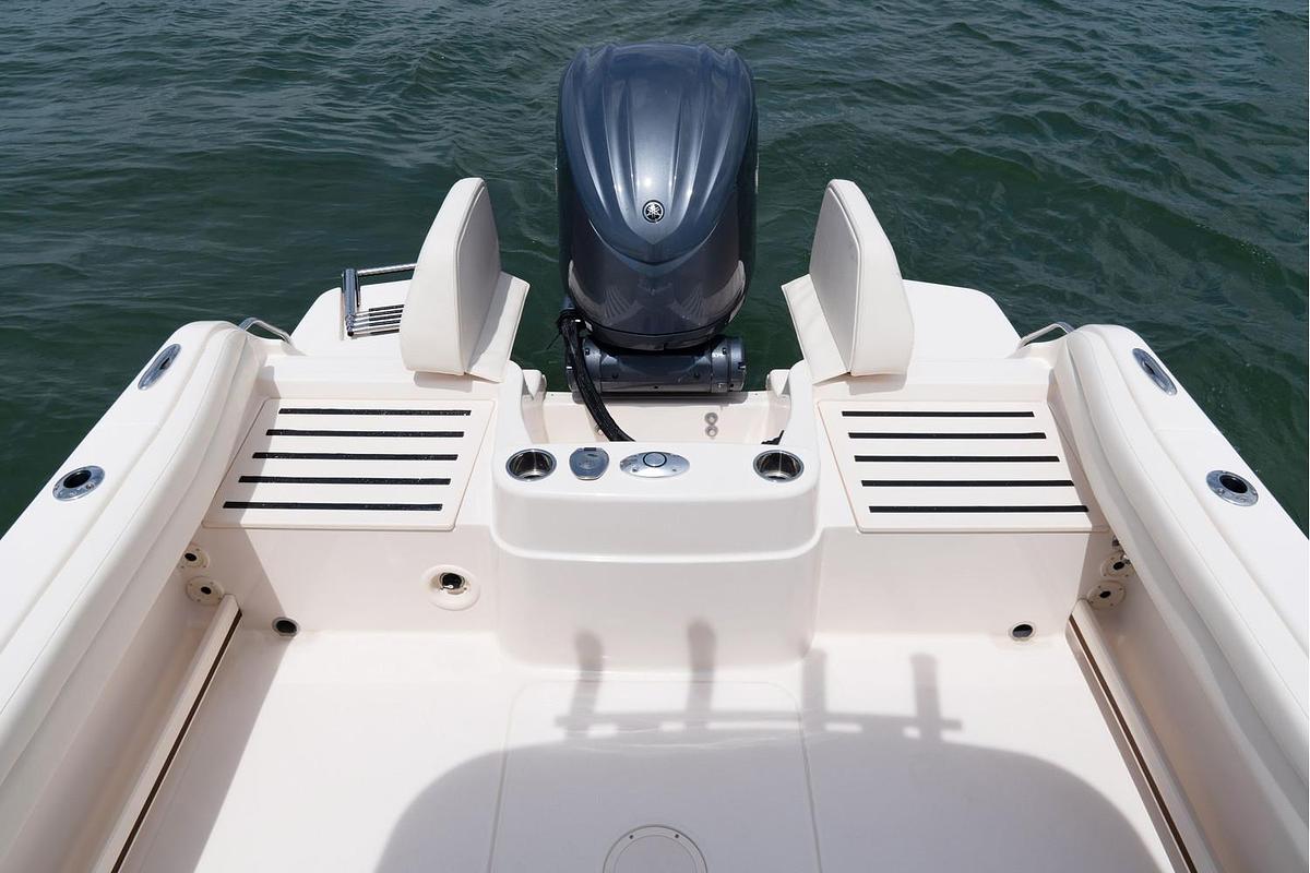 2024 Grady-White Adventure 218