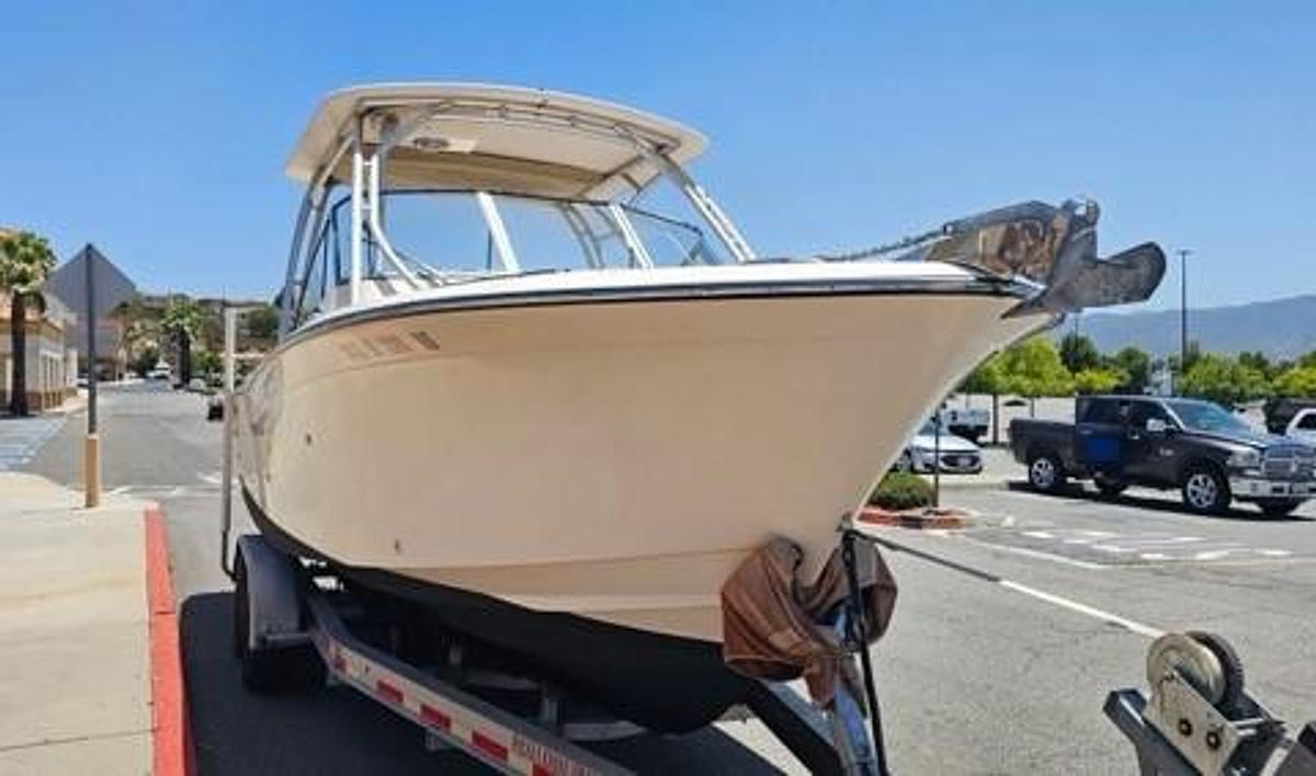Used 2011 Grady-White Freedom 275