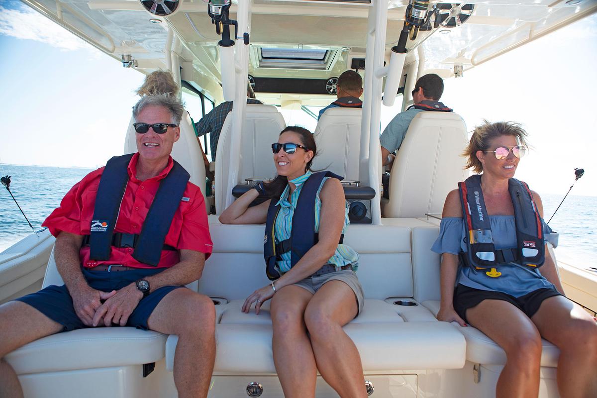 Canyon 456
45' CENTER CONSOLE