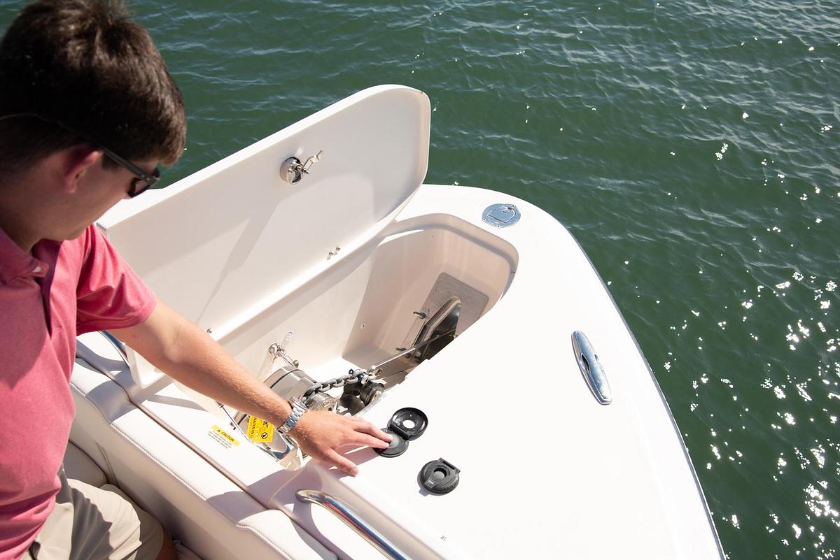 Freedom 375  37' DUAL CONSOLE