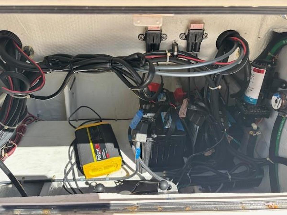 Used 2014 Grady-White Journey 258