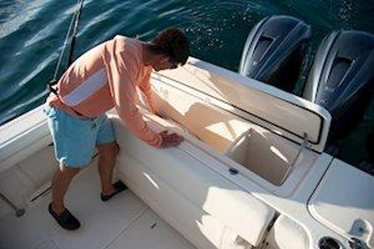 2026 Grady-White Freedom 375