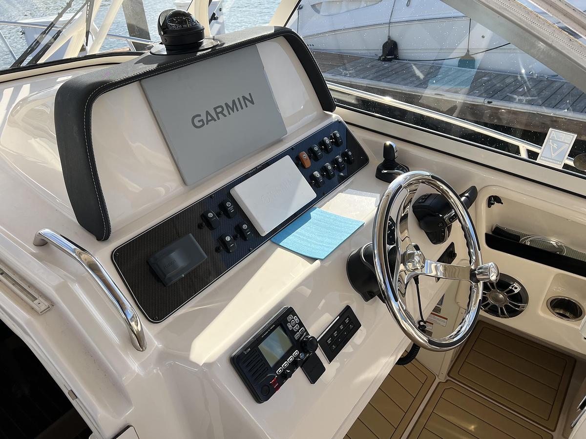 Used 2021 Grady-White Marlin 300