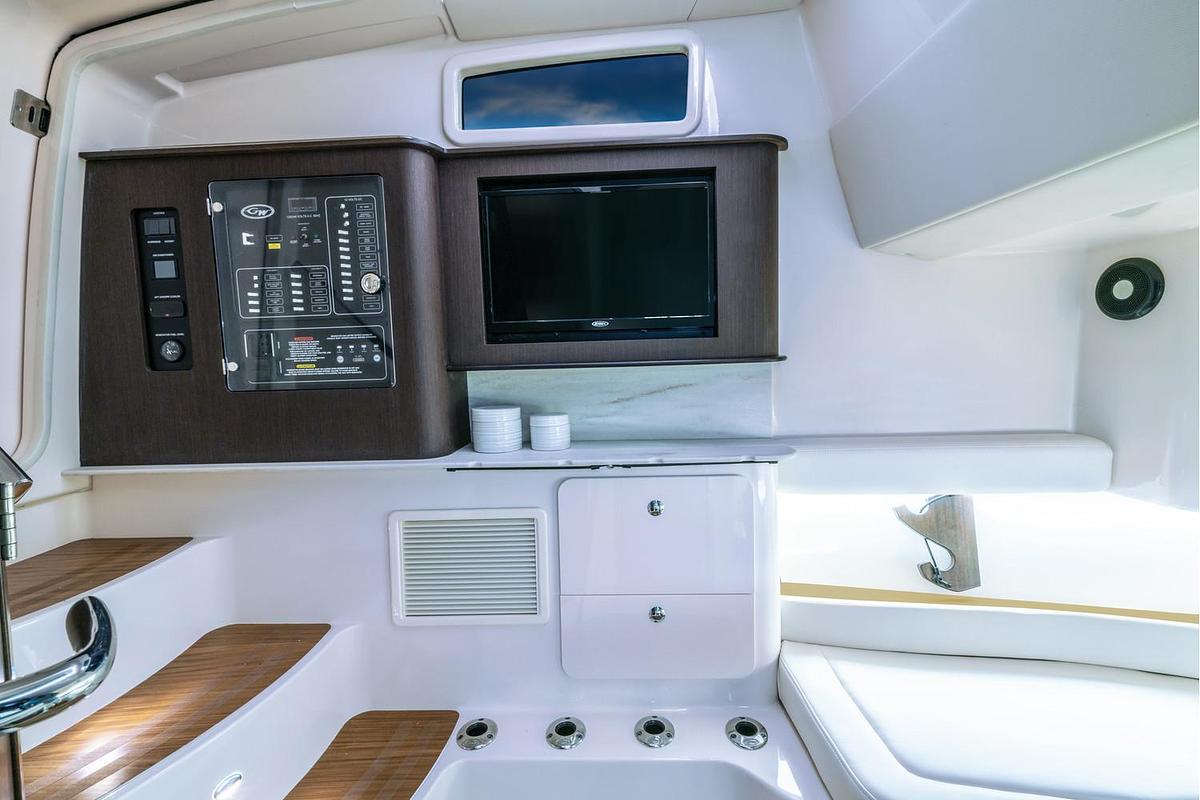 2025 Grady-White Canyon 386