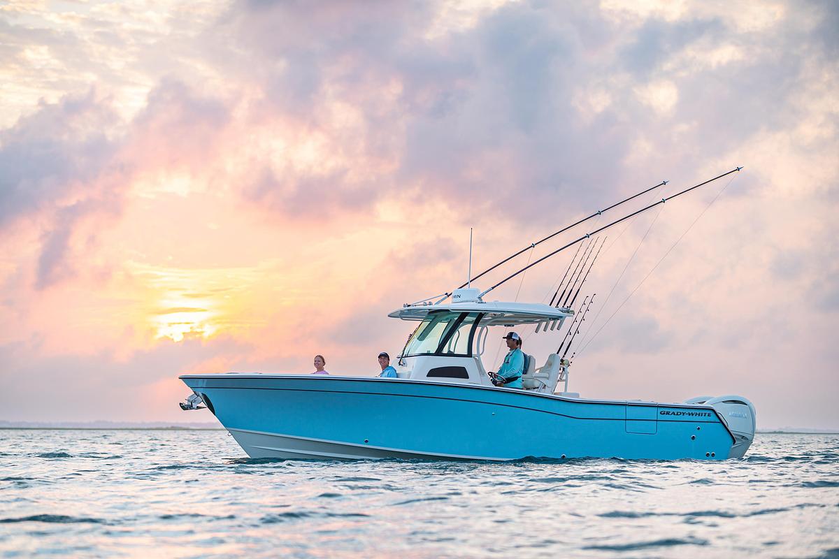 Canyon 306
30' CENTER CONSOLE