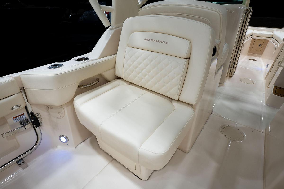 Used 2027 Grady-White Freedom 265
