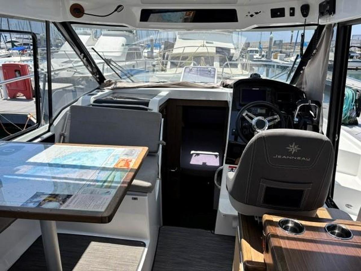 Used 2019 Jeanneau NC895 Offshore