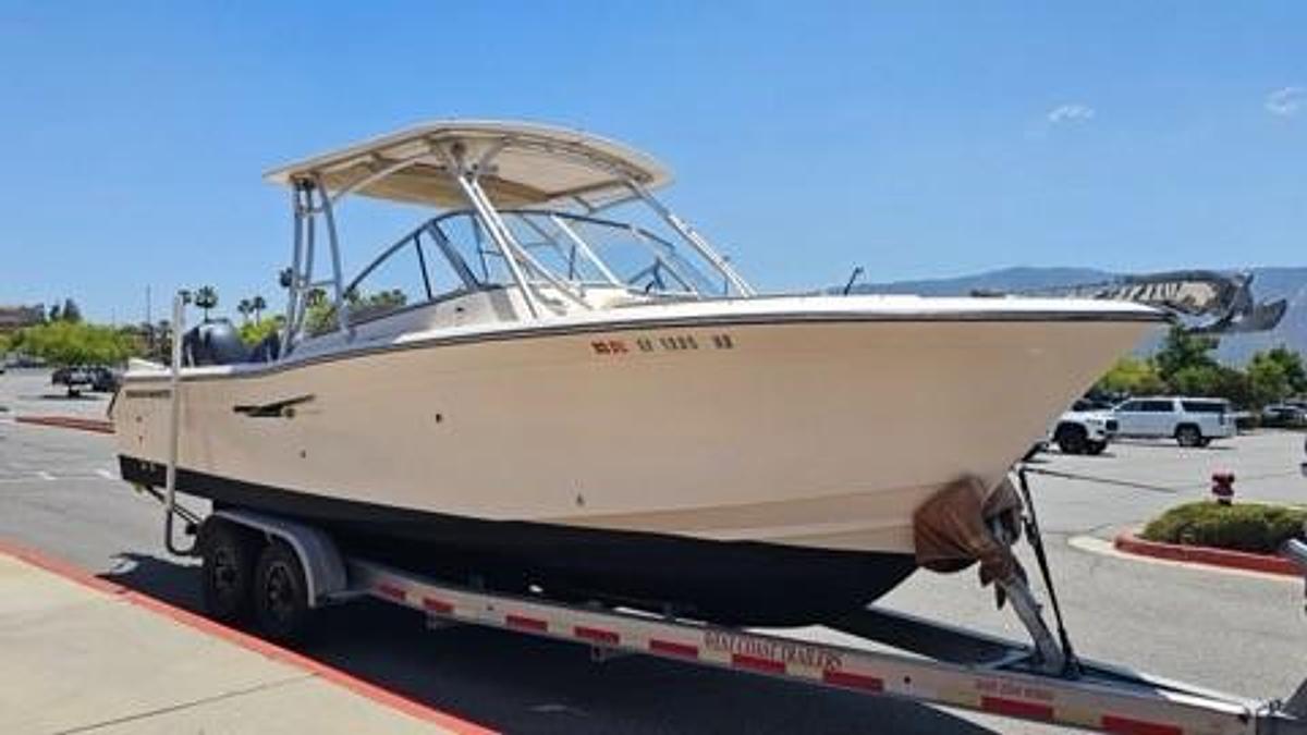 Used 2011 Grady-White Freedom 275