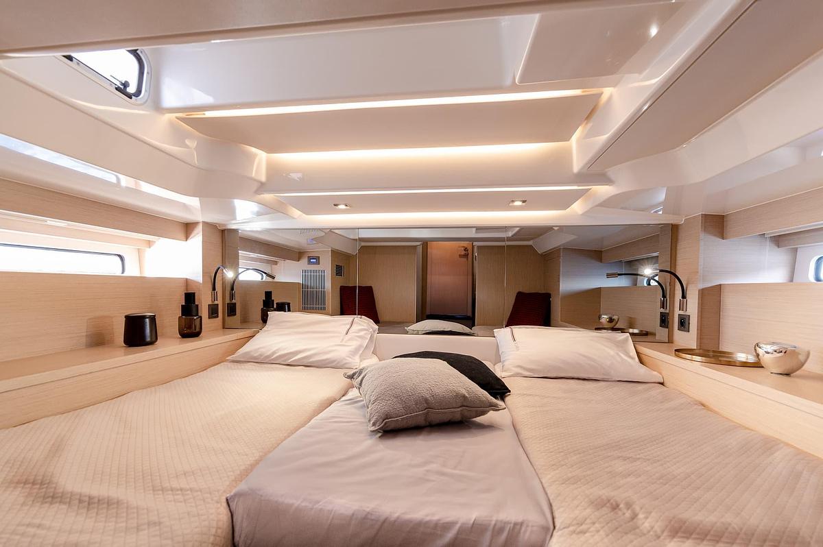 2026 Jeanneau DB/37 OB