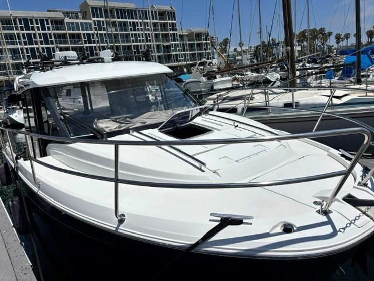 Used 2019 Jeanneau NC895 Offshore