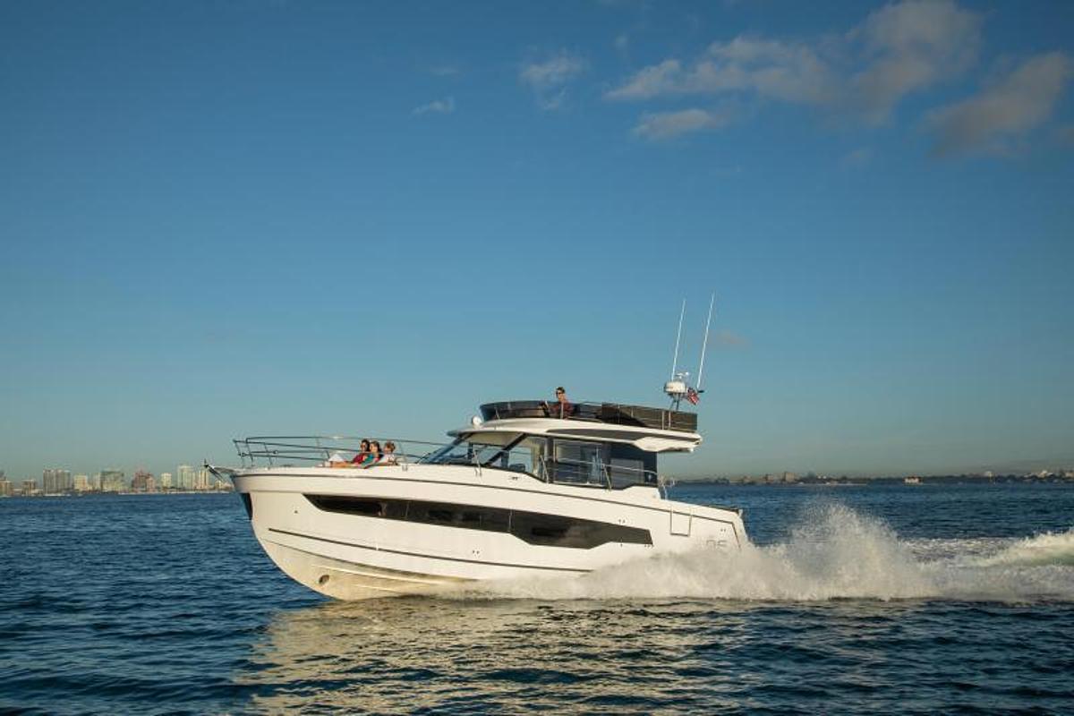 2026 Jeanneau NC 1295 Fly