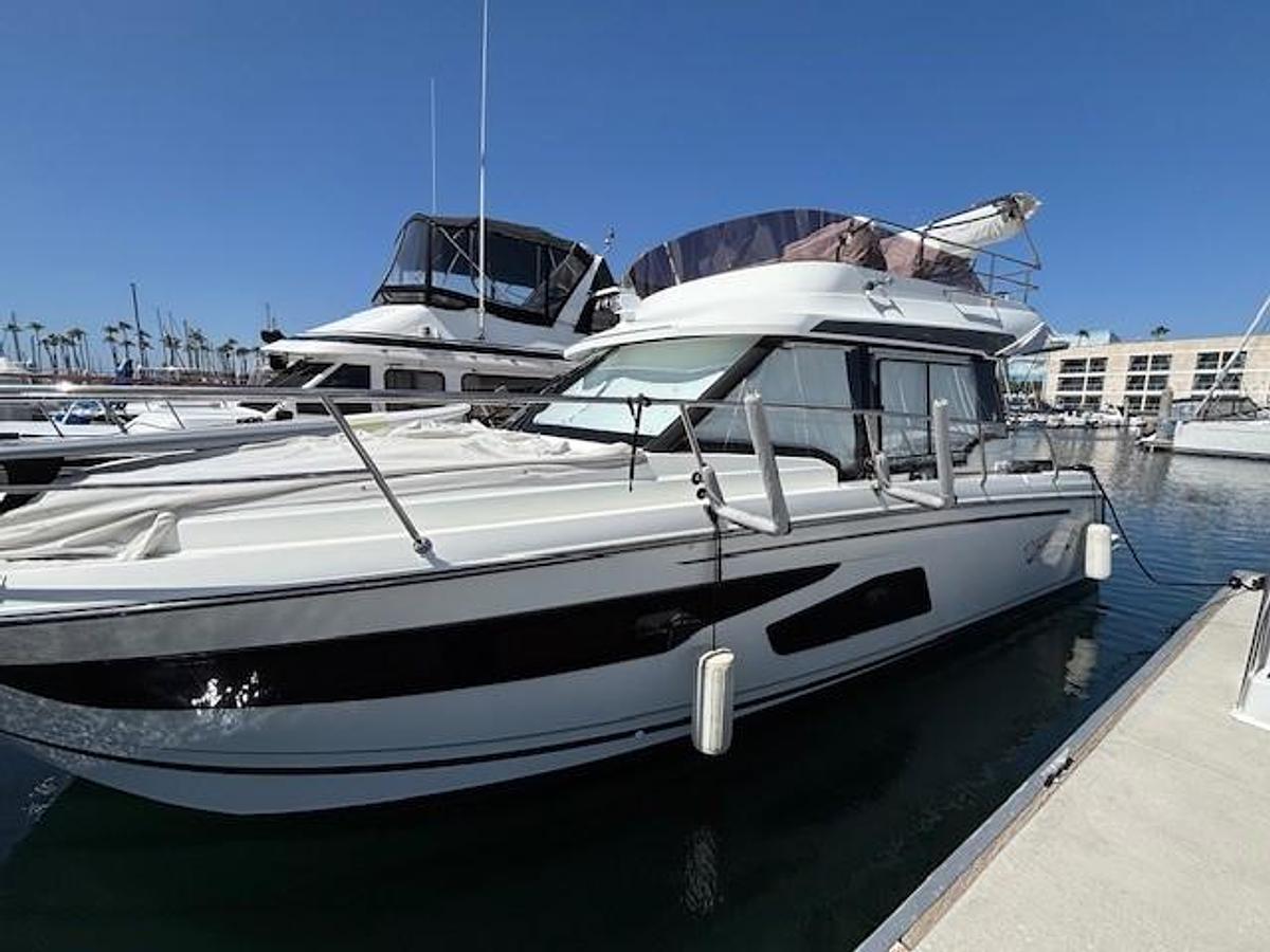 Used 2020 Jeanneau NC 1095 Fly