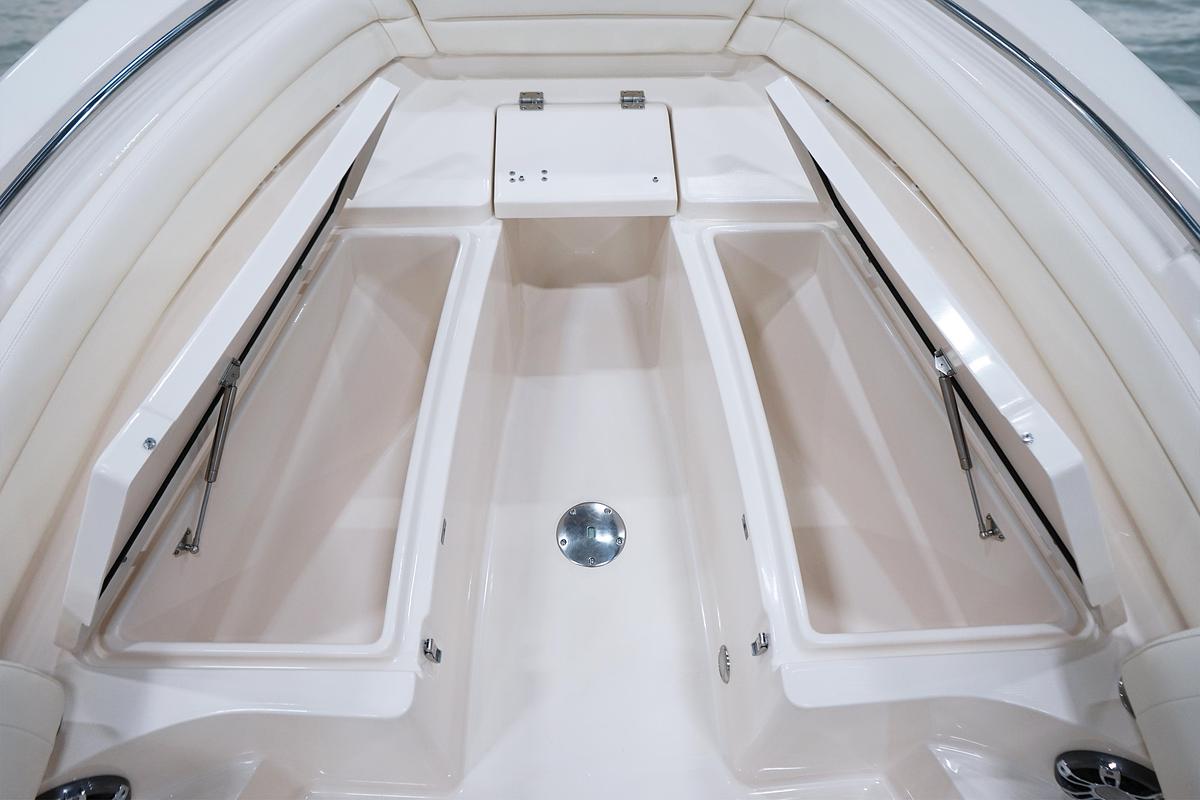 Fisherman 236
23' CENTER CONSOLE