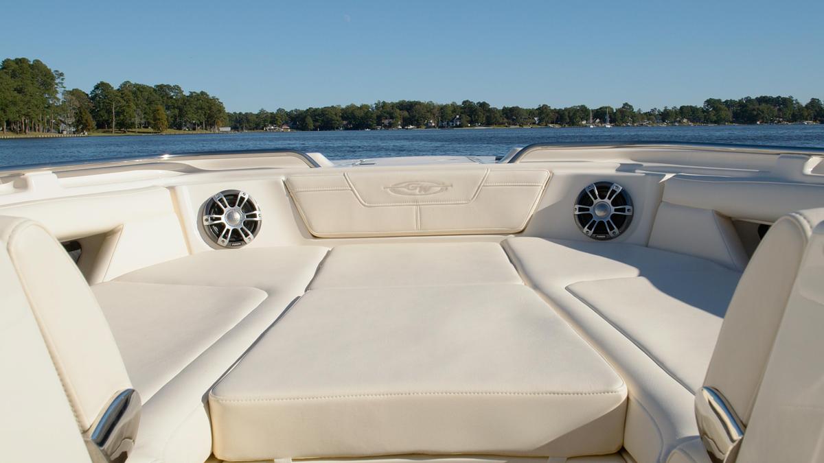 Freedom 345
33' DUAL CONSOLE