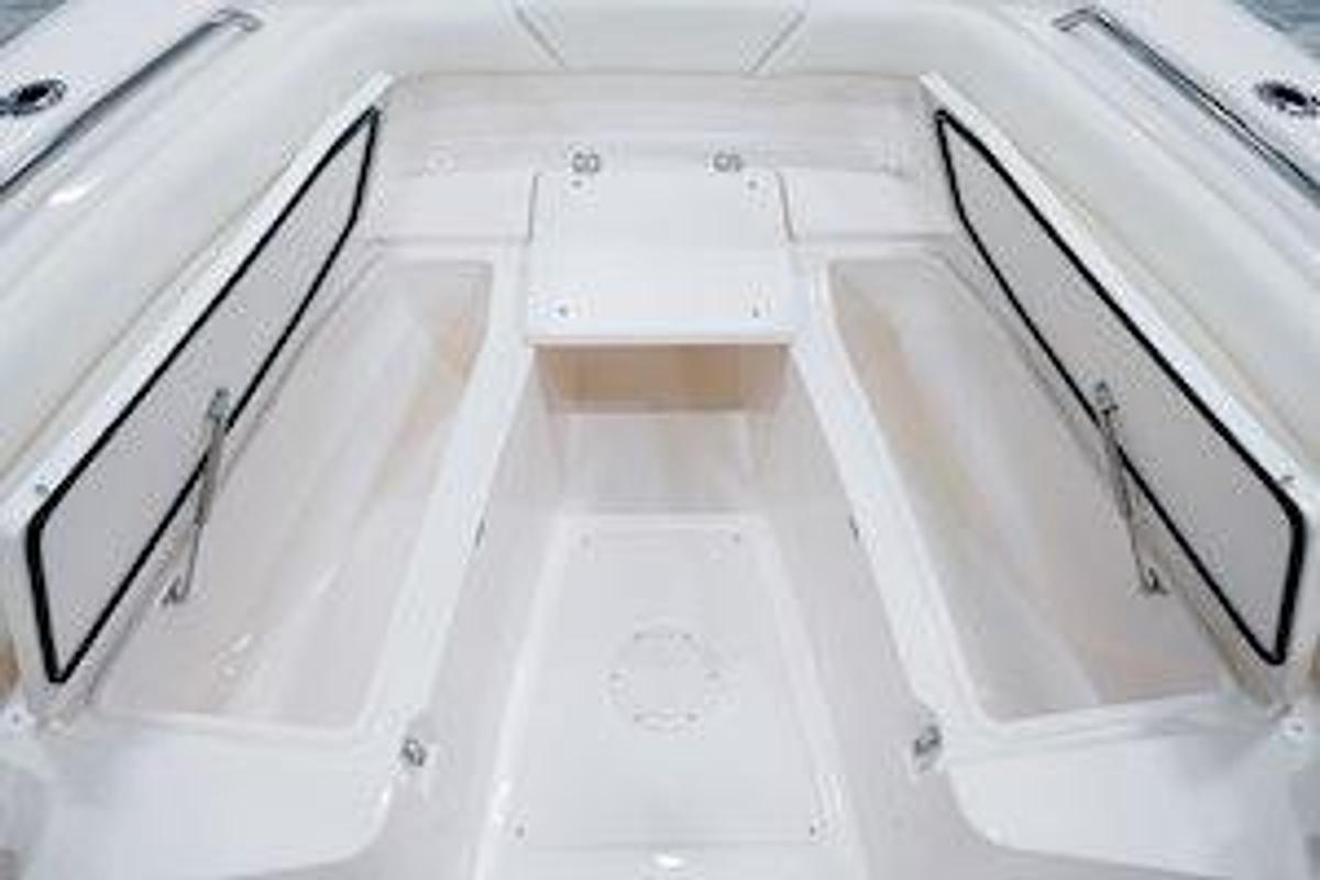 2026 Grady-White Canyon 271