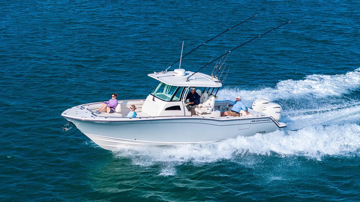 Canyon 326
32' CENTER CONSOLE