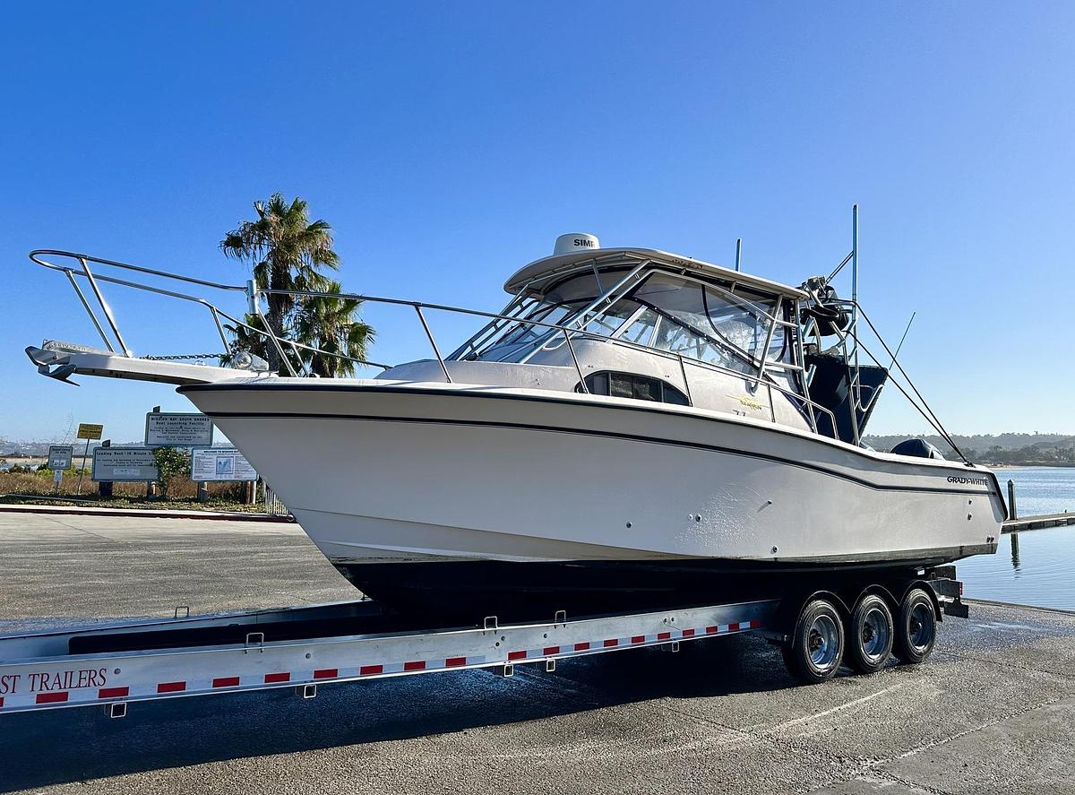 Used 2003 Grady-White Marlin 300