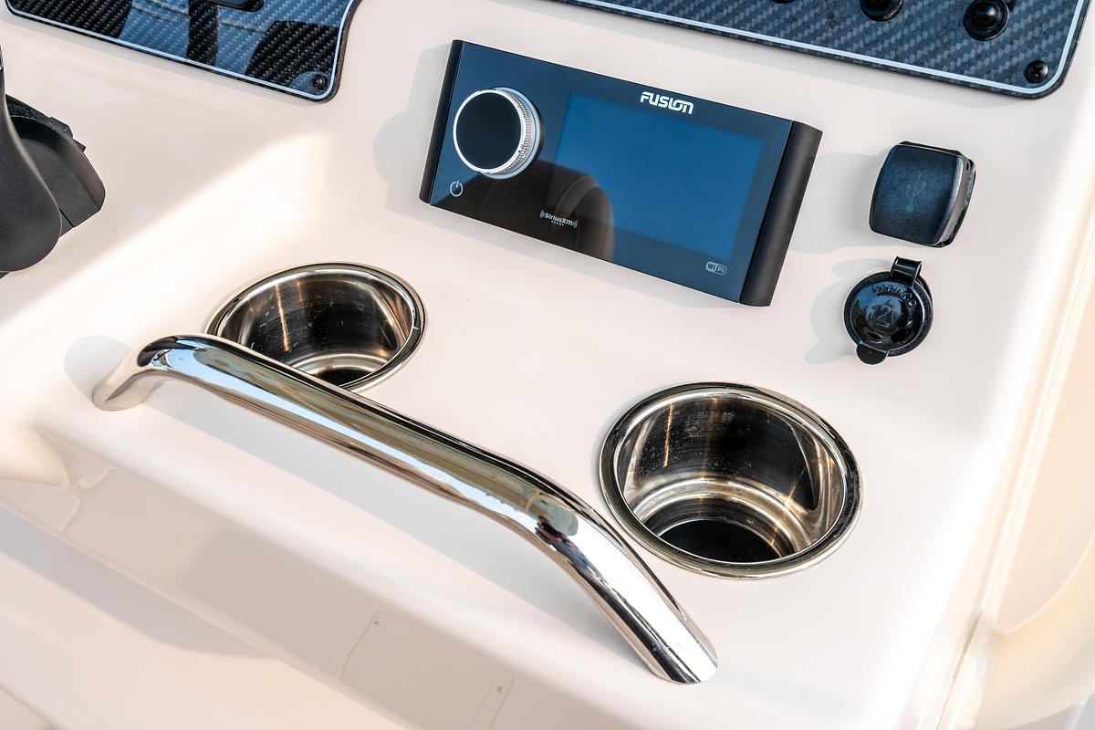 Canyon 271
27' CENTER CONSOLE