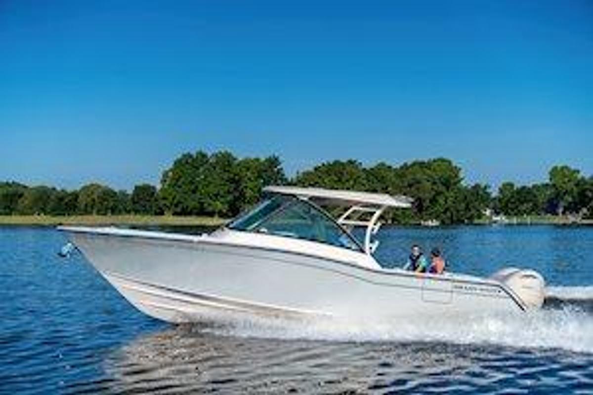 2026 Grady-White Freedom 325