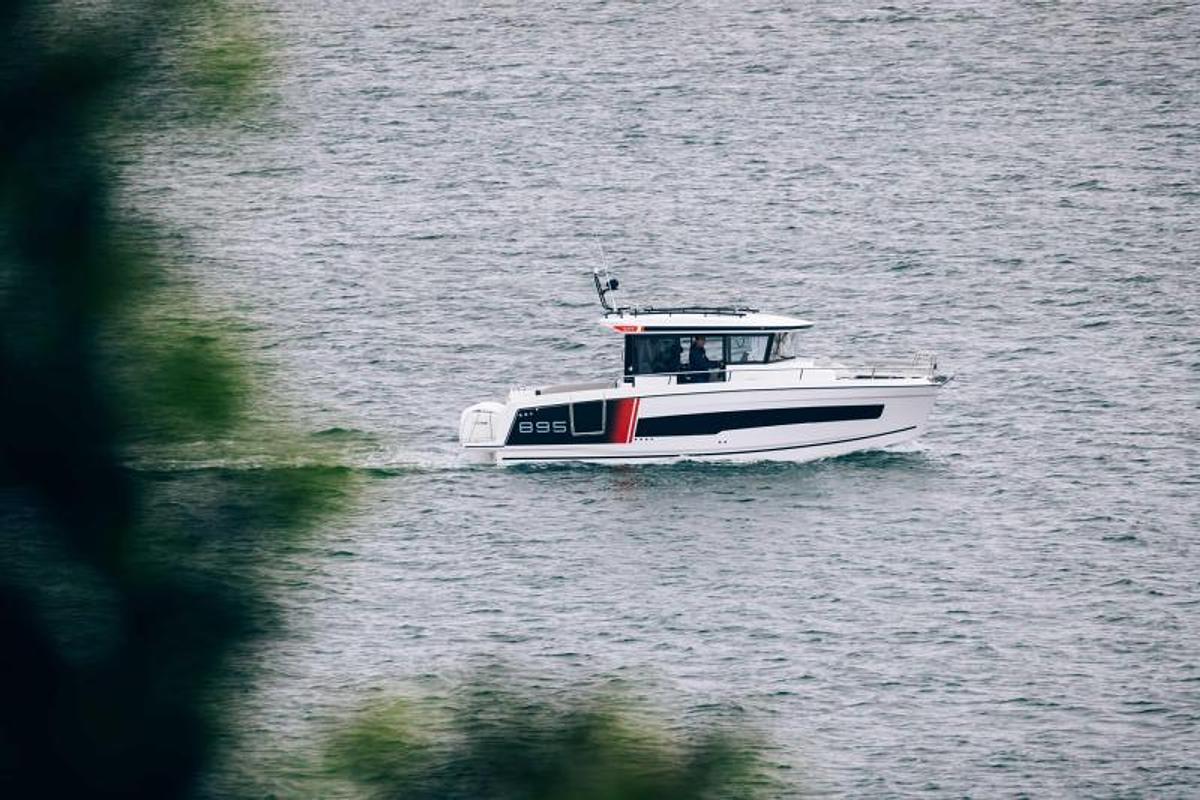 2026 Jeanneau NC 895 Sport